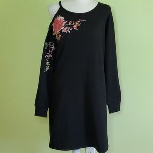 5/$20 Maurices cold shoulder embroidered dress